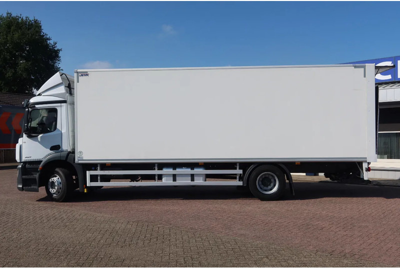 Mercedes-Benz Antos 2127 L Bak + klep 2000 kg Euro 6 - Camión caja cerrada: foto 4 Mercedes-Benz Antos 2127 L Bak + klep 2000 kg Euro 6 - Camión caja cerrada: foto 4