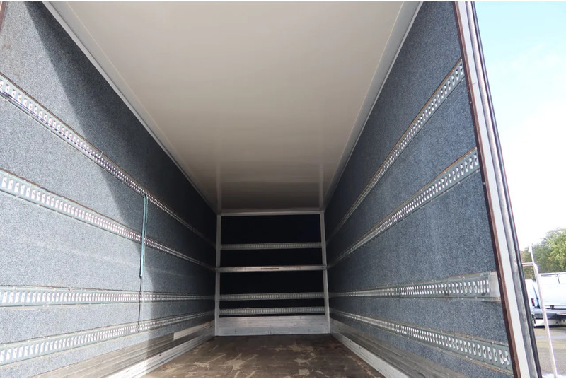 Camión caja cerrada Mercedes-Benz Atego 1223 L Bak + Klep Bar 3000 KG: foto 13 Camión caja cerrada Mercedes-Benz Atego 1223 L Bak + Klep Bar 3000 KG: foto 13