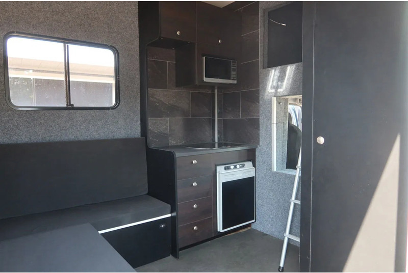 Mercedes-Benz Atego 816 L 3 Paarden/4 Ponies Nieuwe APK + nieuwe accu. - Camión para caballos: foto 4 Mercedes-Benz Atego 816 L 3 Paarden/4 Ponies Nieuwe APK + nieuwe accu. - Camión para caballos: foto 4