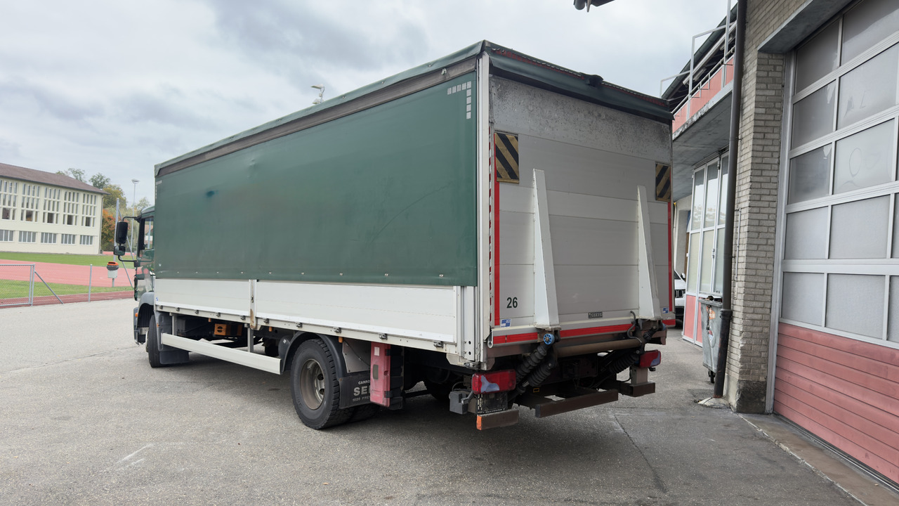 MAN TGM 15.290 - Camión caja cerrada: foto 4 MAN TGM 15.290 - Camión caja cerrada: foto 4