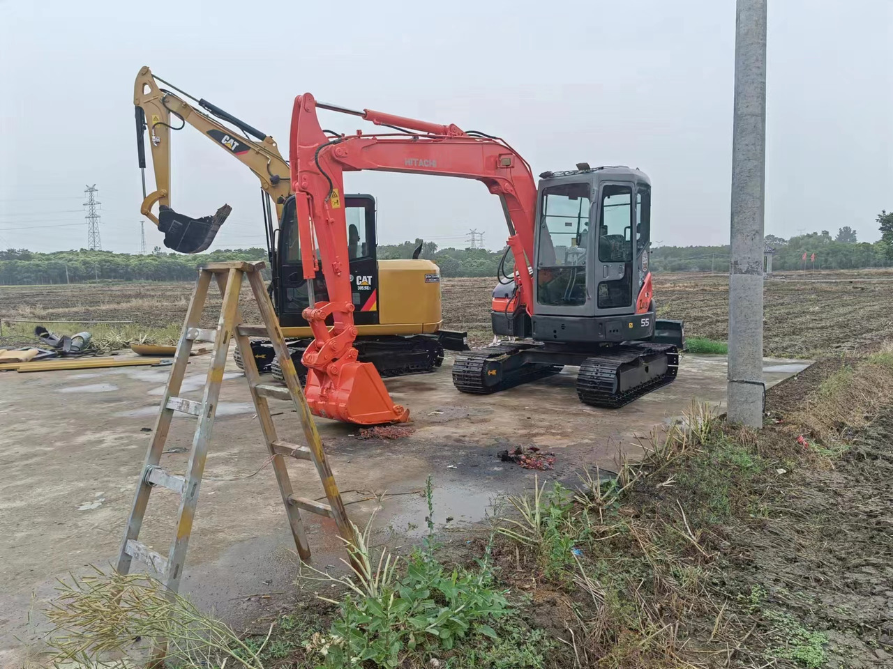 HITACHI ZX55 - Miniexcavadora: foto 2 HITACHI ZX55 - Miniexcavadora: foto 2