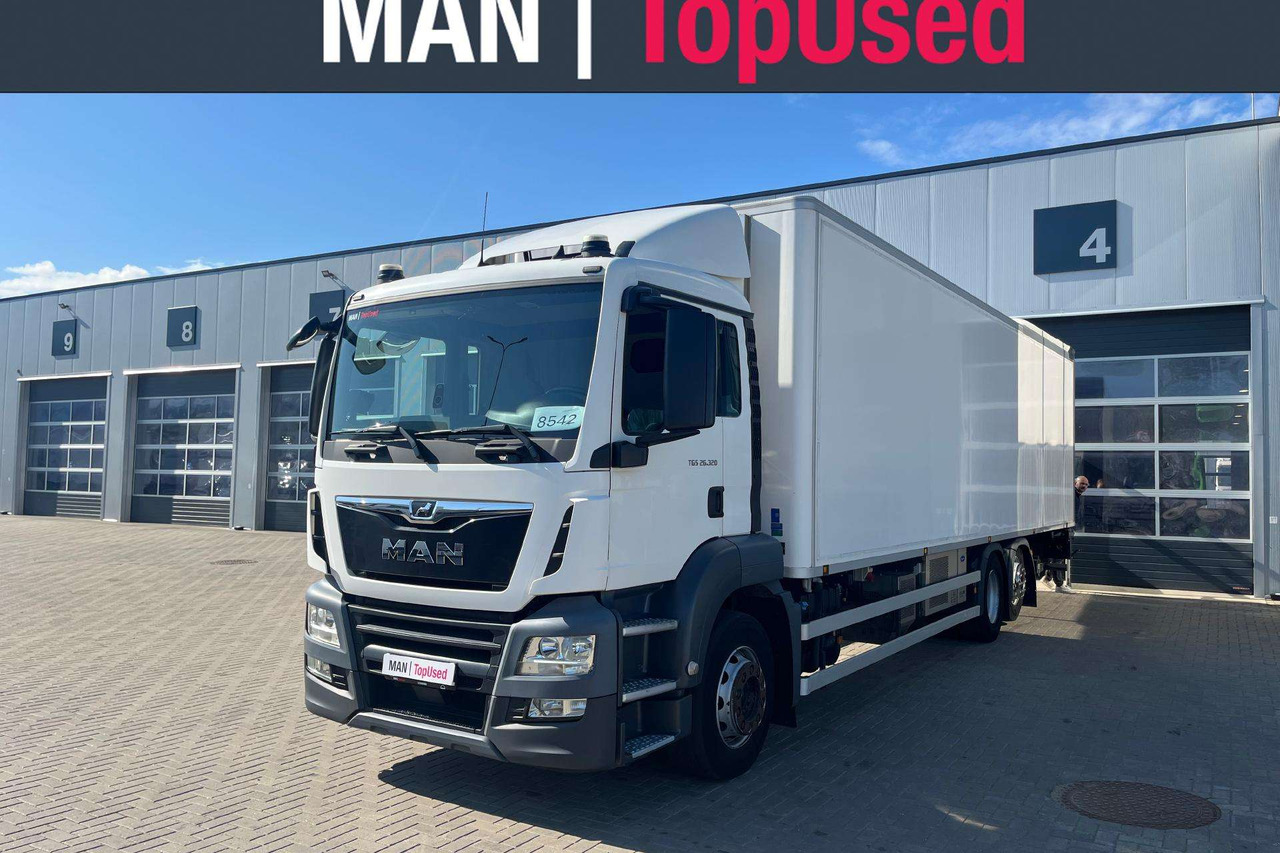 MAN TGS 26.320 6X2-4 Carrier REF (8542) - Camión frigorífico: foto 1 MAN TGS 26.320 6X2-4 Carrier REF (8542) - Camión frigorífico: foto 1