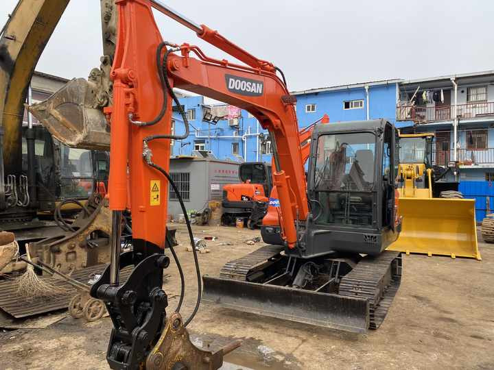 Excavadora de cadenas Awesome Performance Korea Imported Small Scale Used Doosan Dx60 Excavator in Shanghai: foto 6 Excavadora de cadenas Awesome Performance Korea Imported Small Scale Used Doosan Dx60 Excavator in Shanghai: foto 6
