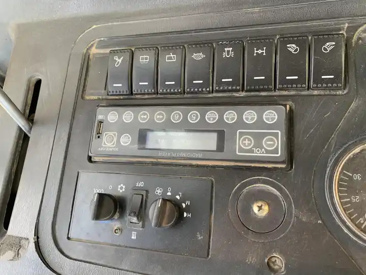 High Quality Original Uk JCB 3CX excavator used wheel loaders 7 ton backhoe loader with good working condition in stock for sale - Retroexcavadora: foto 5 High Quality Original Uk JCB 3CX excavator used wheel loaders 7 ton backhoe loader with good working condition in stock for sale - Retroexcavadora: foto 5