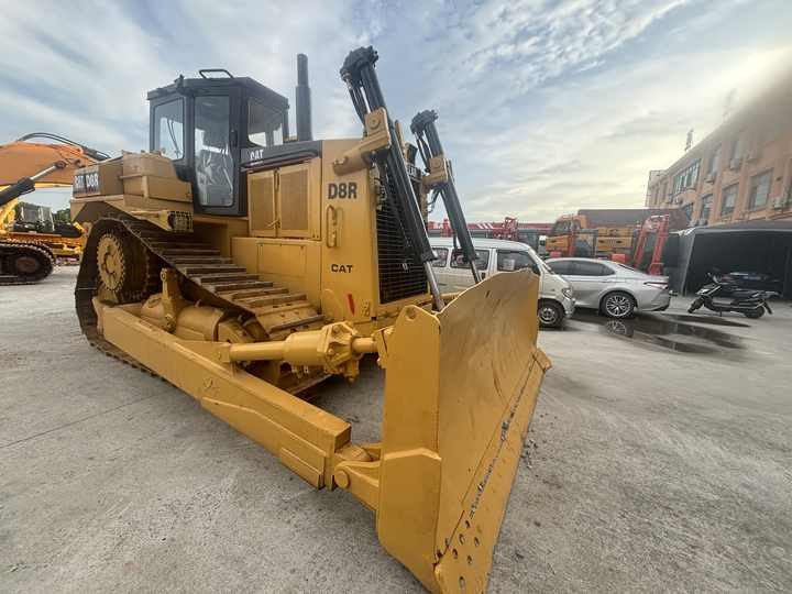 High Working Efficiency Used Bulldozer CatD8R Secondhand Caterpillar D8R Dozer on sale - Bulldozer: foto 4 High Working Efficiency Used Bulldozer CatD8R Secondhand Caterpillar D8R Dozer on sale - Bulldozer: foto 4