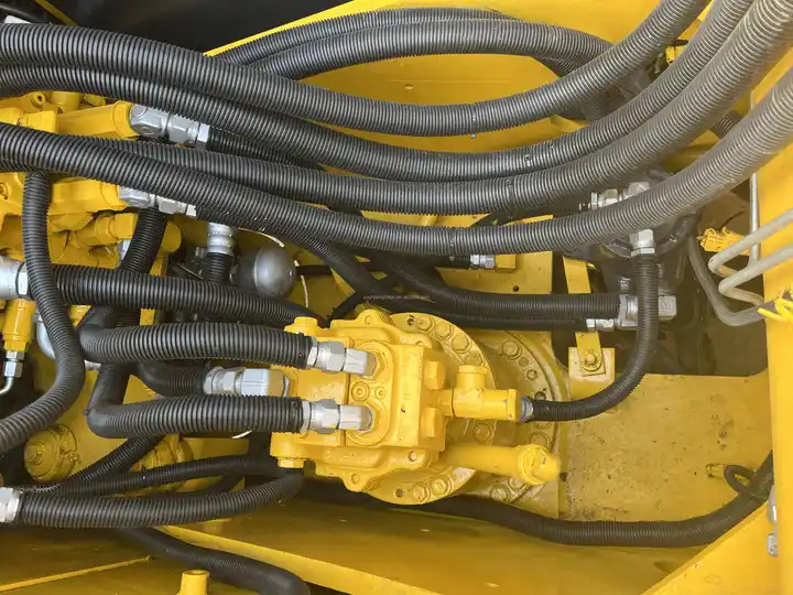 Original Made In Japan Less Hour 13 Ton 20 Ton Earth Moving Machinery Crawler Used Komatsu Pc130 Excavator For Sale - Excavadora de cadenas: foto 4 Original Made In Japan Less Hour 13 Ton 20 Ton Earth Moving Machinery Crawler Used Komatsu Pc130 Excavator For Sale - Excavadora de cadenas: foto 4