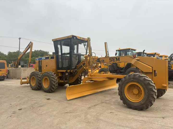 Leasing de  Second Hand SEM921 Motor Grader / Second Hand Motor Grader Sem 921 922 919 SEM Motor Grader for Sale Second Hand SEM921 Motor Grader / Second Hand Motor Grader Sem 921 922 919 SEM Motor Grader for Sale: foto 6