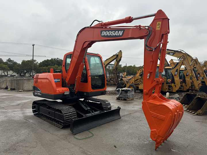 Used Excavator Doosan Dx75-9c Dx80 Dx60 Excavators Machinery Doosan Dx75-9c Dx80 Dx60 Dx225 Good Condition Low Price - Excavadora de cadenas: foto 2 Used Excavator Doosan Dx75-9c Dx80 Dx60 Excavators Machinery Doosan Dx75-9c Dx80 Dx60 Dx225 Good Condition Low Price - Excavadora de cadenas: foto 2