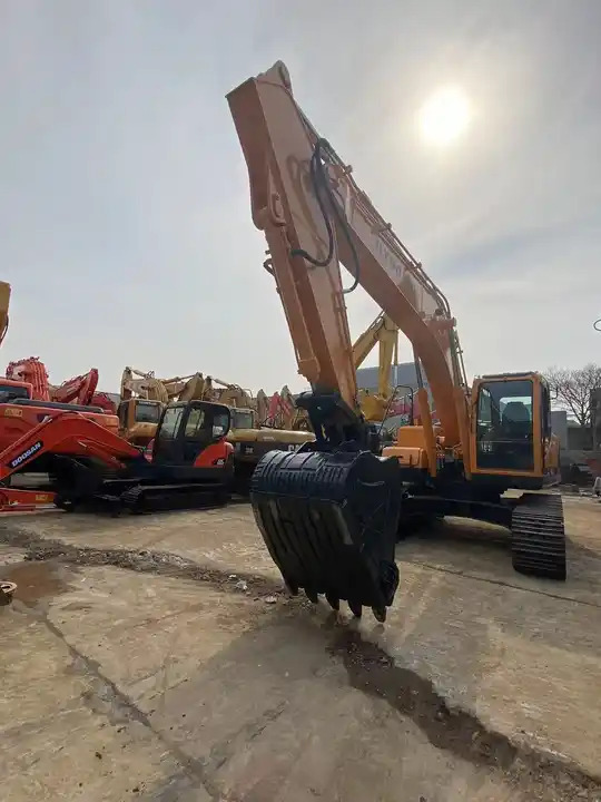 Used Hyundai 225 excavator second hand Korea Hyundai excavator Excavadoras de segunda mano - Excavadora: foto 4 Used Hyundai 225 excavator second hand Korea Hyundai excavator Excavadoras de segunda mano - Excavadora: foto 4