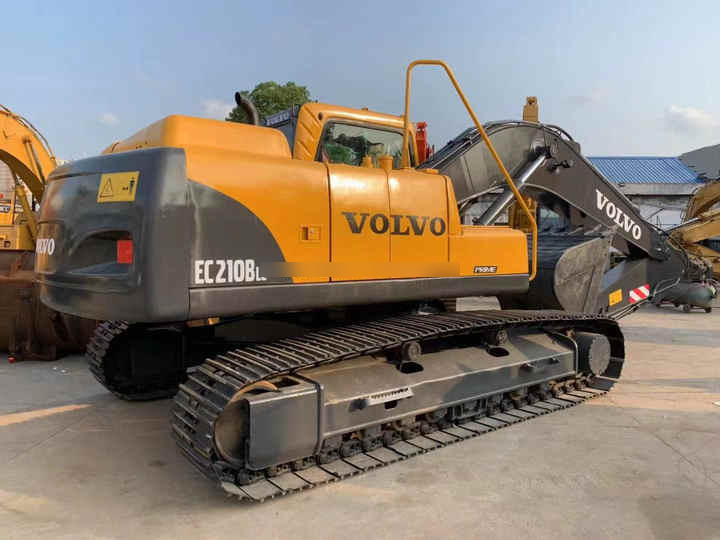 Used Original Volvo Excavator EC210B machinery in stock for sale with high quality and good price - Excavadora de cadenas: foto 3 Used Original Volvo Excavator EC210B machinery in stock for sale with high quality and good price - Excavadora de cadenas: foto 3