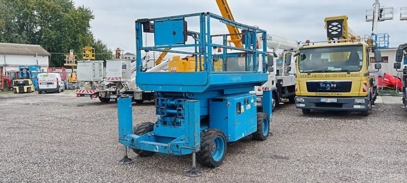 Genie GS-2669 - 10 m, 4x4, diesel - Plataforma de tijeras: foto 2 Genie GS-2669 - 10 m, 4x4, diesel - Plataforma de tijeras: foto 2