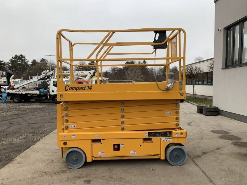 Haulotte Compact 14 - 14 m, electric - Plataforma de tijeras: foto 4 Haulotte Compact 14 - 14 m, electric - Plataforma de tijeras: foto 4