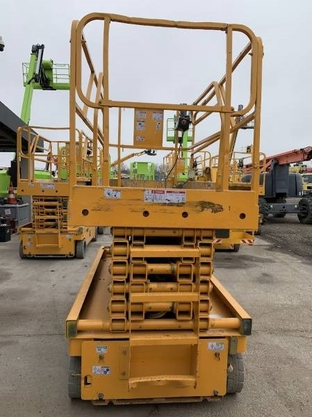 Haulotte Compact 14 - 14 m, electric - Plataforma de tijeras: foto 3 Haulotte Compact 14 - 14 m, electric - Plataforma de tijeras: foto 3