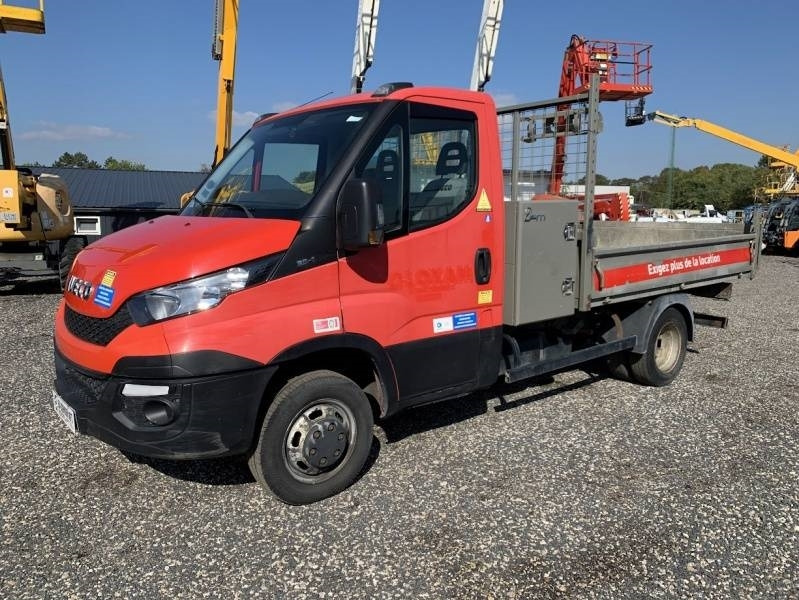 Iveco 35C13 - Tipper - Camión volquete: foto 3 Iveco 35C13 - Tipper - Camión volquete: foto 3