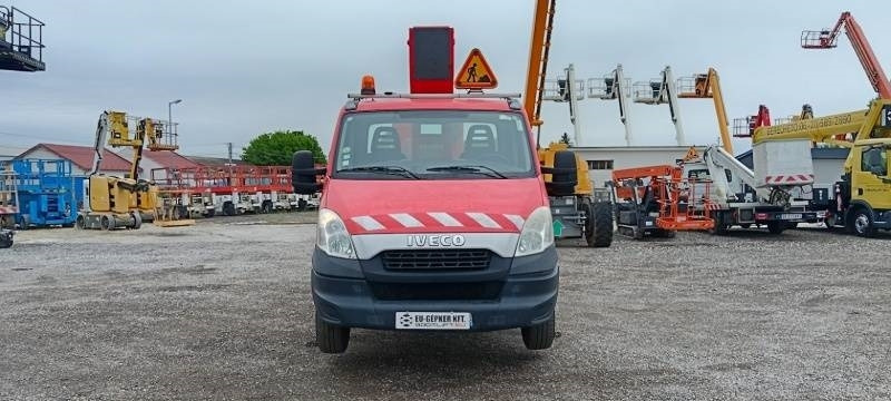 Iveco Daily GSR E179T - 17,1m - 200 kg - Camión con plataforma elevadora: foto 3 Iveco Daily GSR E179T - 17,1m - 200 kg - Camión con plataforma elevadora: foto 3