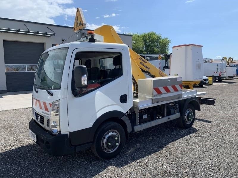 Nissan Cabstar France Elevateur Topy 11 - 11 m - Camión con plataforma elevadora: foto 2 Nissan Cabstar France Elevateur Topy 11 - 11 m - Camión con plataforma elevadora: foto 2