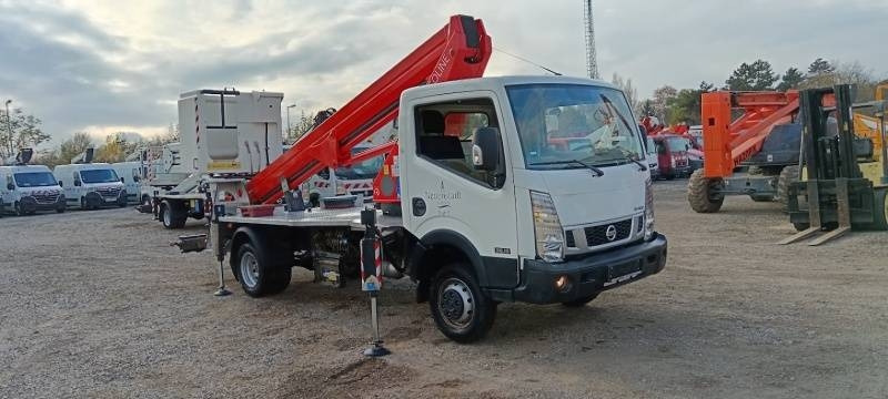 Nissan Cabstar Ruthmann-Ecoline 180 - 18m - 230 kg - Camión con plataforma elevadora: foto 1 Nissan Cabstar Ruthmann-Ecoline 180 - 18m - 230 kg - Camión con plataforma elevadora: foto 1