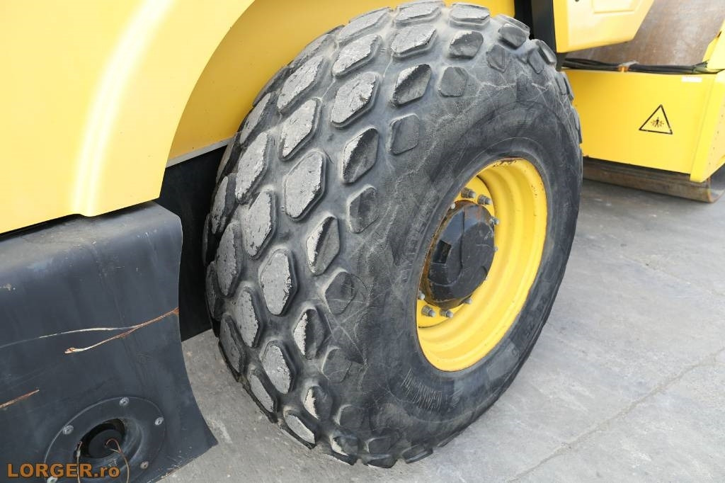 Leasing de Bomag BW 219 D H-4  Bomag BW 219 D H-4: foto 8