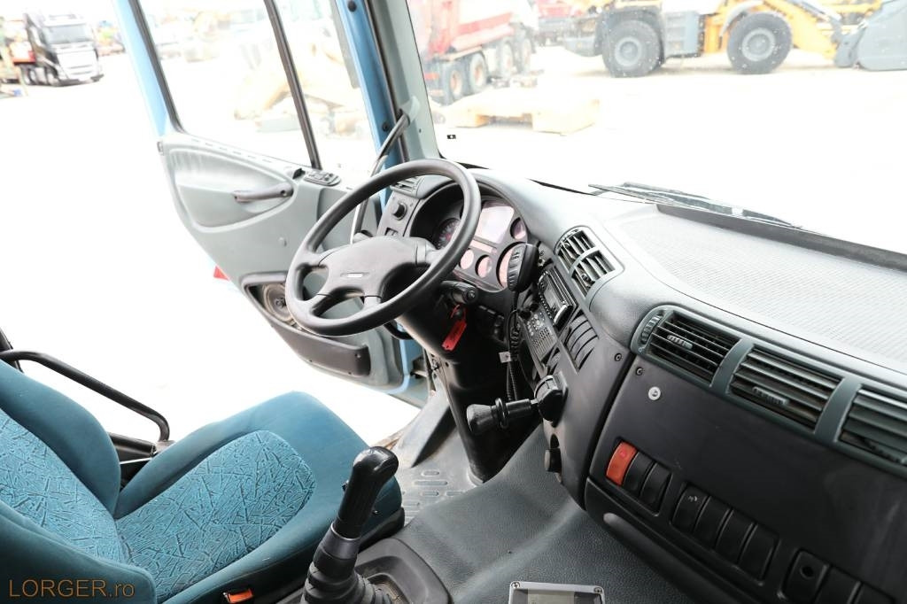 Camión hormigonera DAF CF85: foto 9