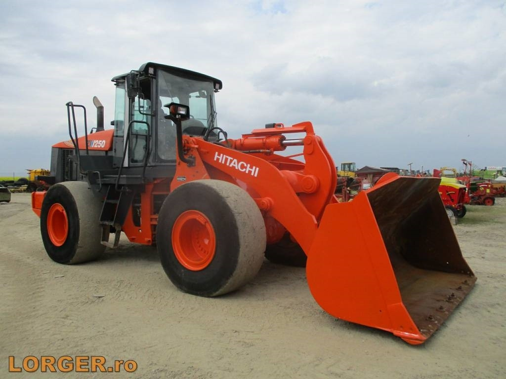 Hitachi ZW 250 - Cargadora de ruedas: foto 4 Hitachi ZW 250 - Cargadora de ruedas: foto 4