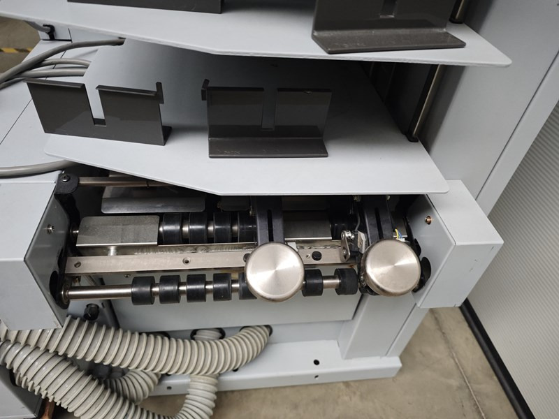 Horizon VAC-100 c | collator | 10 stations | 2008 | 33.2 mio - Máquina de impresión: foto 5 Horizon VAC-100 c | collator | 10 stations | 2008 | 33.2 mio - Máquina de impresión: foto 5