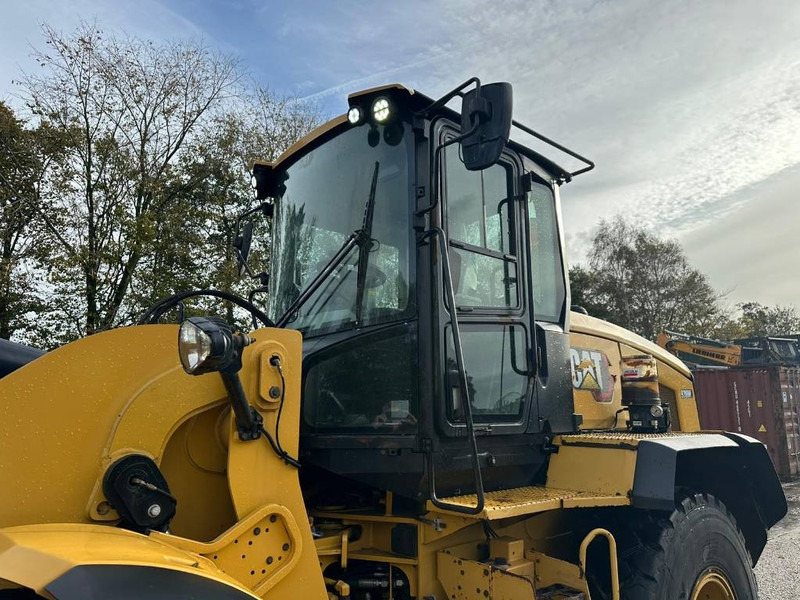 Cargadora de ruedas Cat 930 M - 4 new tires!: foto 9
