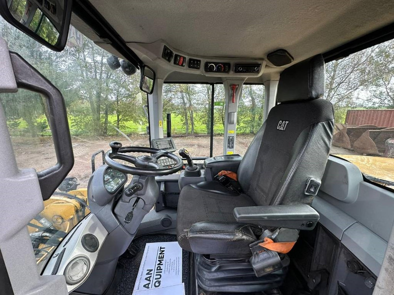 Cargadora de ruedas Cat 930 M - 4 new tires!: foto 13