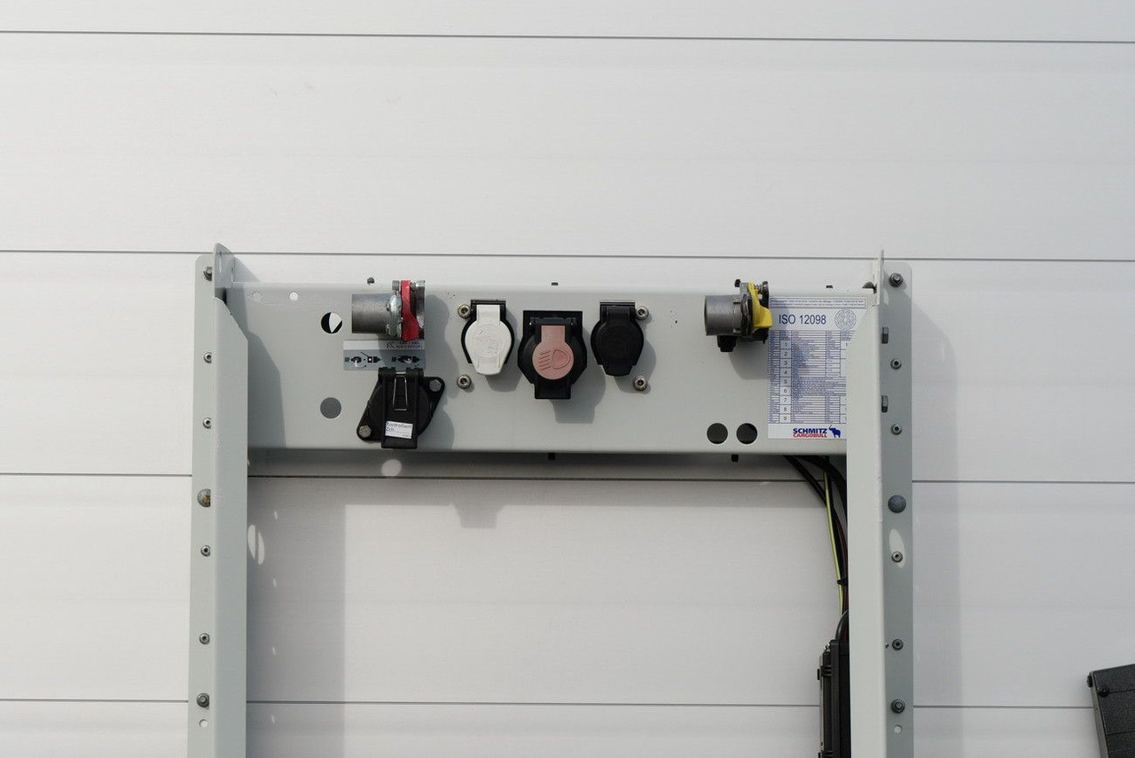 Semirremolque caja cerrada Schmitz Cargobull SKO 24/DOPPELSTOCK / 2,70/ 2 x LIFT nur 48000 km: foto 9