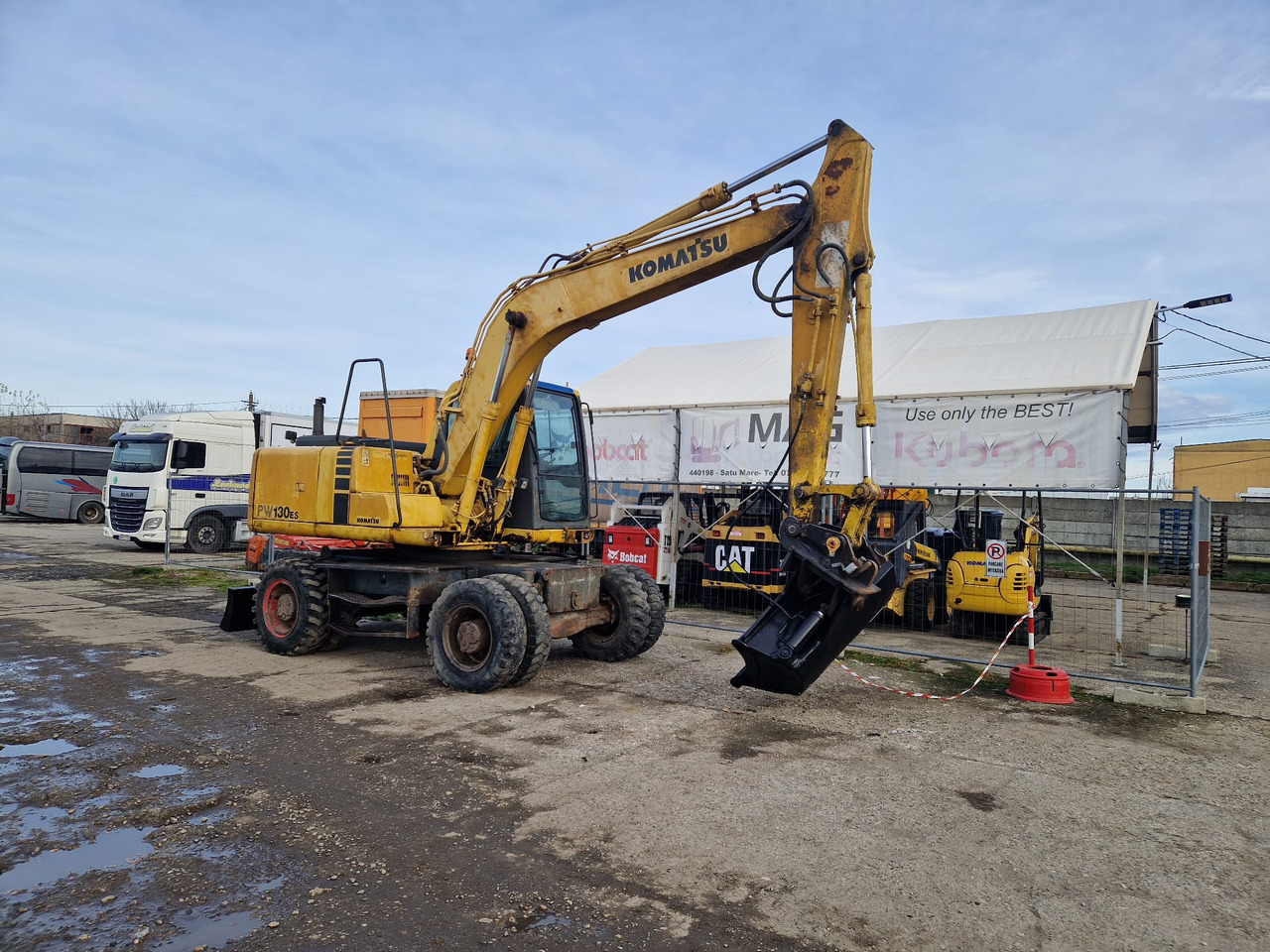KOMATSU PW130 ES-6K - Excavadora de ruedas: foto 2 KOMATSU PW130 ES-6K - Excavadora de ruedas: foto 2