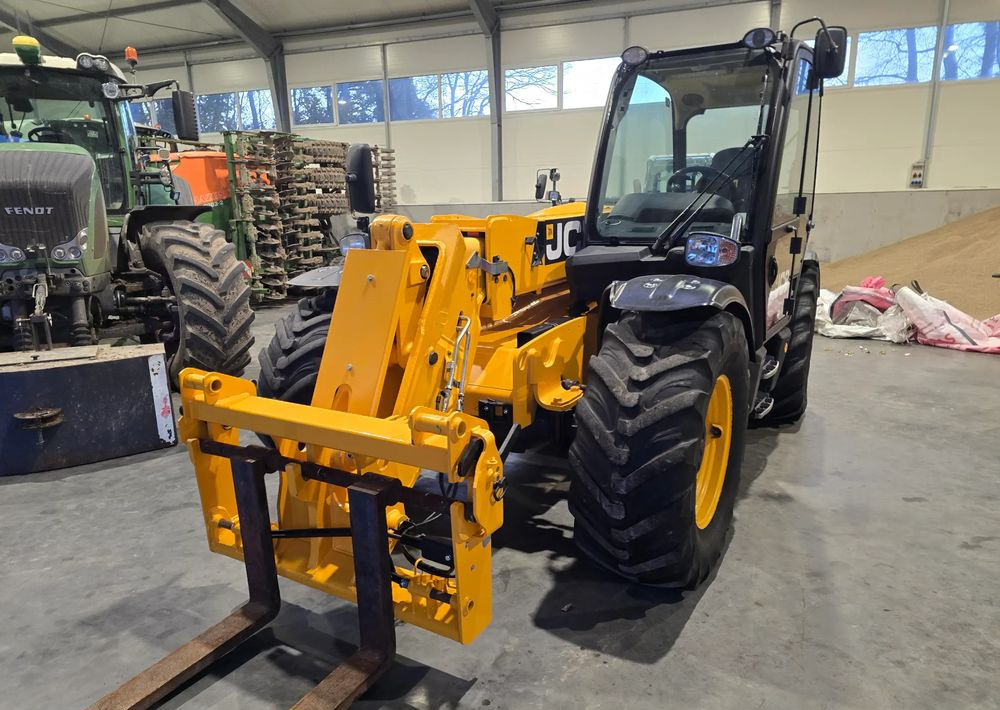 Manipulador telescópico JCB 531-70 Agri: foto 6 Manipulador telescópico JCB 531-70 Agri: foto 6