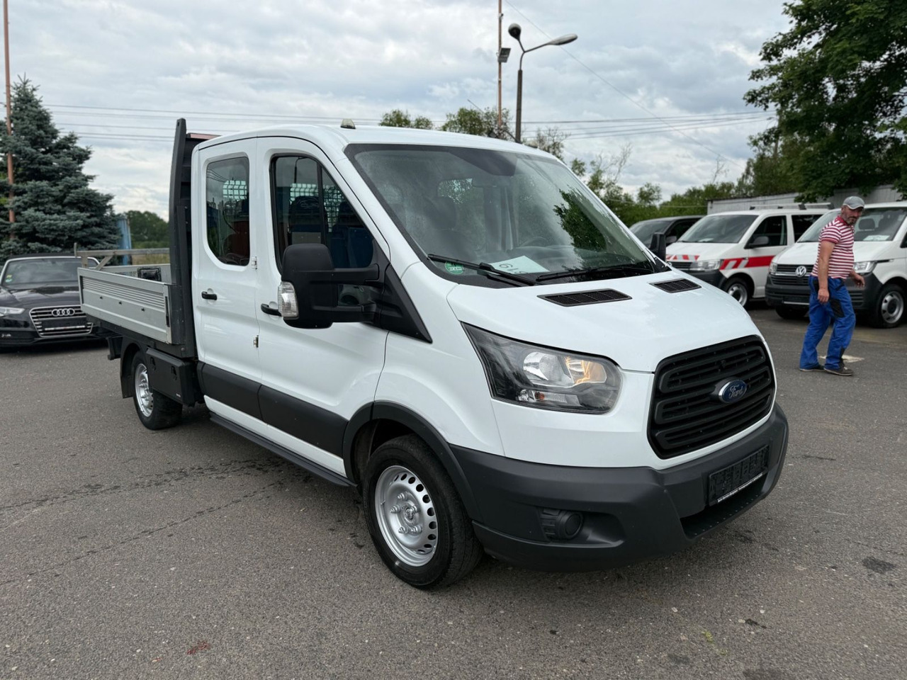 Ford Transit Pritsche 310 L2 Doppelkabine - Furgoneta caja abierta, Furgoneta combi: foto 2 Ford Transit Pritsche 310 L2 Doppelkabine - Furgoneta caja abierta, Furgoneta combi: foto 2