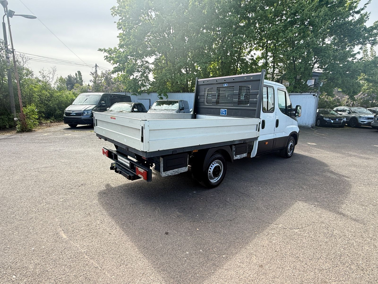 Iveco Daily Doppelkabine 35 S 130 7 Sitzer - Furgoneta caja abierta: foto 5 Iveco Daily Doppelkabine 35 S 130 7 Sitzer - Furgoneta caja abierta: foto 5