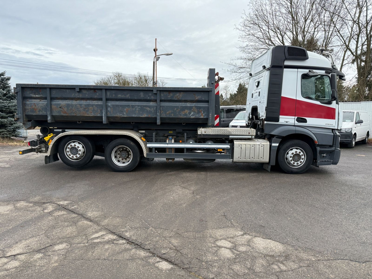 Mercedes-Benz Actros 2542 Abrollkipper mit Container - Camión multibasculante: foto 5 Mercedes-Benz Actros 2542 Abrollkipper mit Container - Camión multibasculante: foto 5