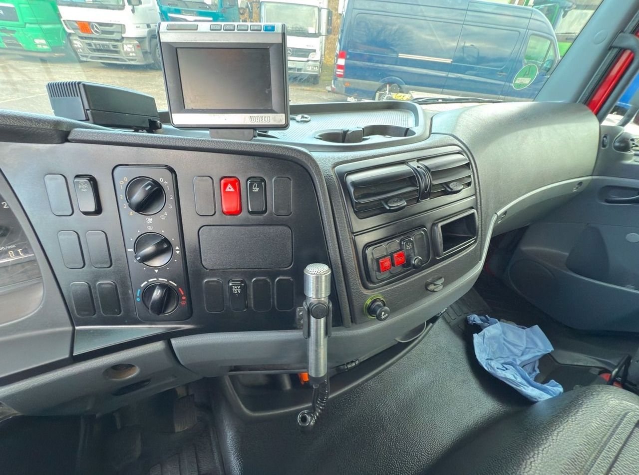 Camión con plataforma elevadora Mercedes-Benz Atego 816 2 4-Zyl. 4x2 Hebebühne: foto 11 Camión con plataforma elevadora Mercedes-Benz Atego 816 2 4-Zyl. 4x2 Hebebühne: foto 11