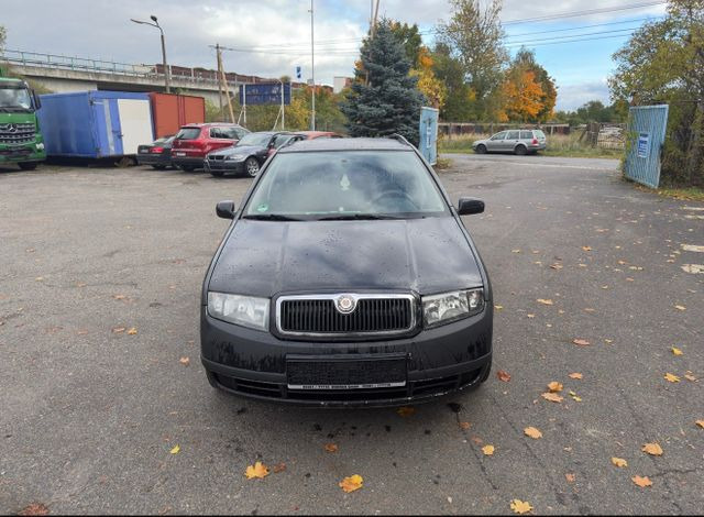 Skoda Fabia Combi Cool Edition - Coche familiar: foto 1 Skoda Fabia Combi Cool Edition - Coche familiar: foto 1