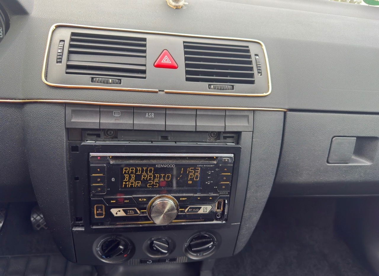 Coche familiar Skoda Fabia Combi Cool Edition: foto 11 Coche familiar Skoda Fabia Combi Cool Edition: foto 11