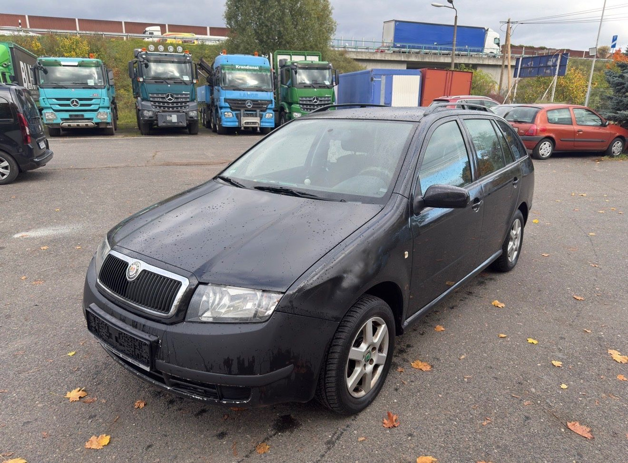 Coche familiar Skoda Fabia Combi Cool Edition: foto 7 Coche familiar Skoda Fabia Combi Cool Edition: foto 7