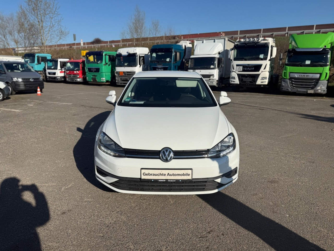 Volkswagen Golf VII Lim. Trendline BMT/Start-Stopp - Hatchback: foto 1 Volkswagen Golf VII Lim. Trendline BMT/Start-Stopp - Hatchback: foto 1