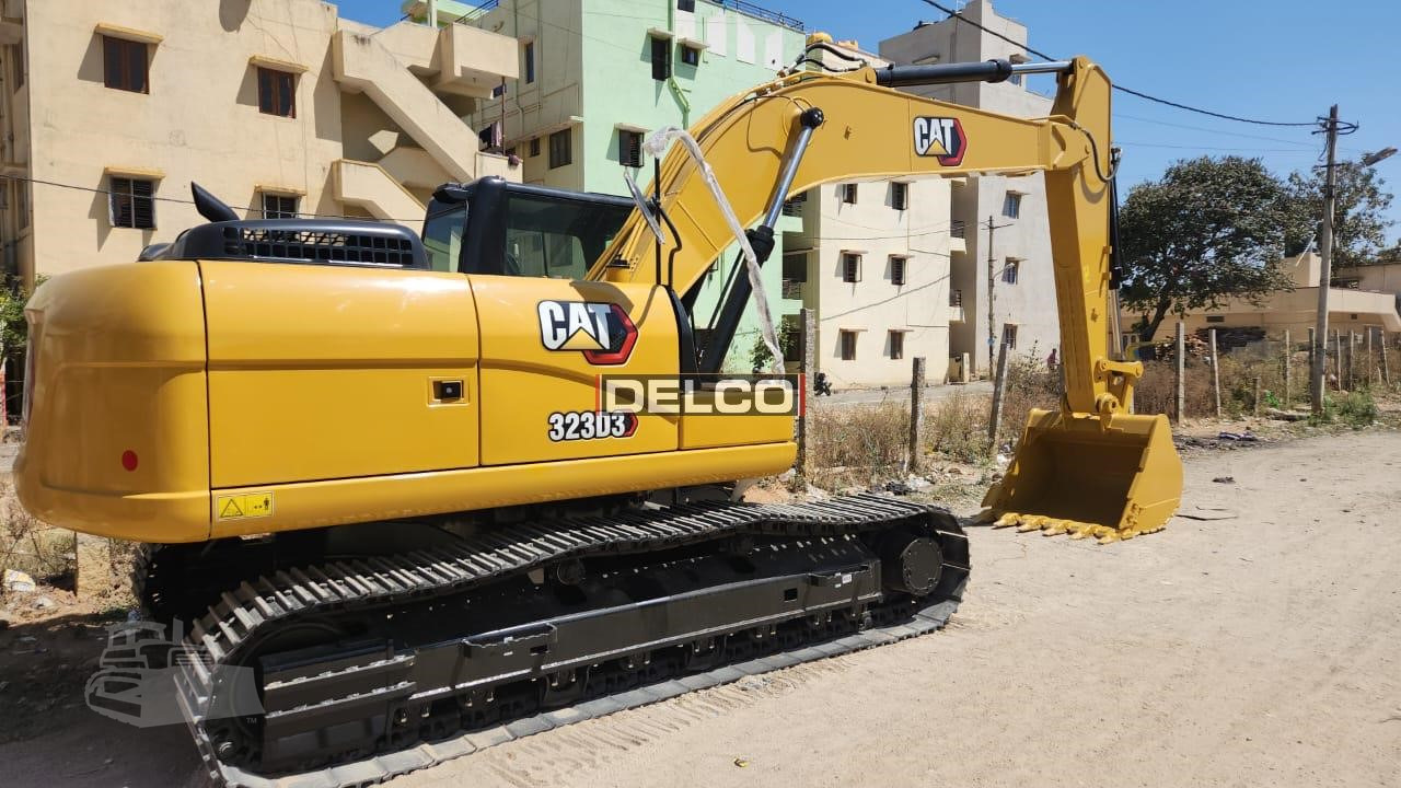 CATERPILLAR 323D3 - Excavadora de cadenas: foto 5 CATERPILLAR 323D3 - Excavadora de cadenas: foto 5