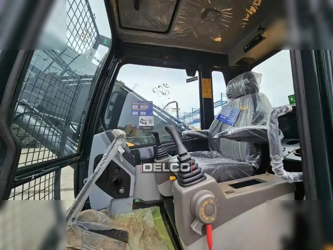 Excavadora de cadenas nuevo HYUNDAI ROBEX 215L SMART PLUS: foto 10