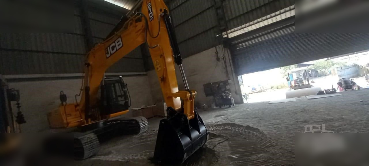 Excavadora de cadenas nuevo JCB JS210 LC: foto 8