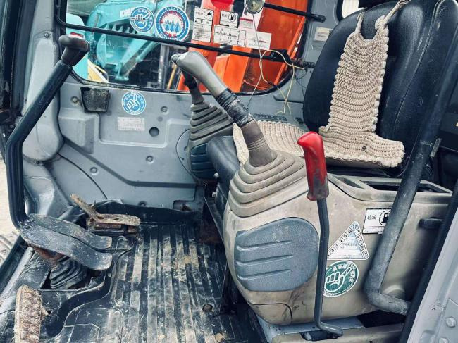 Hitachi EX60 - Excavadora de cadenas: foto 2 Hitachi EX60 - Excavadora de cadenas: foto 2