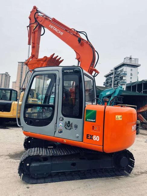 Hitachi EX60 - Excavadora de cadenas: foto 1 Hitachi EX60 - Excavadora de cadenas: foto 1
