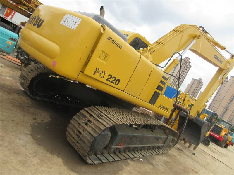 Komatsu PC220-6  - Excavadora de cadenas: foto 1 Komatsu PC220-6  - Excavadora de cadenas: foto 1