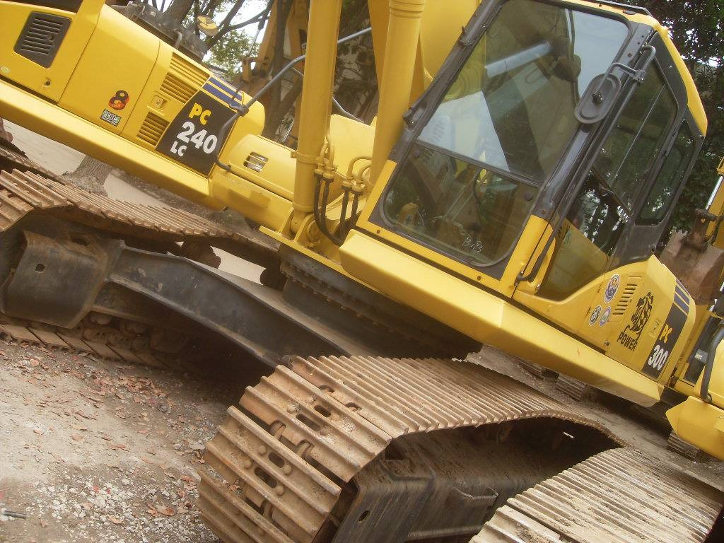 Komatsu PC300-7 - Excavadora de cadenas: foto 1 Komatsu PC300-7 - Excavadora de cadenas: foto 1