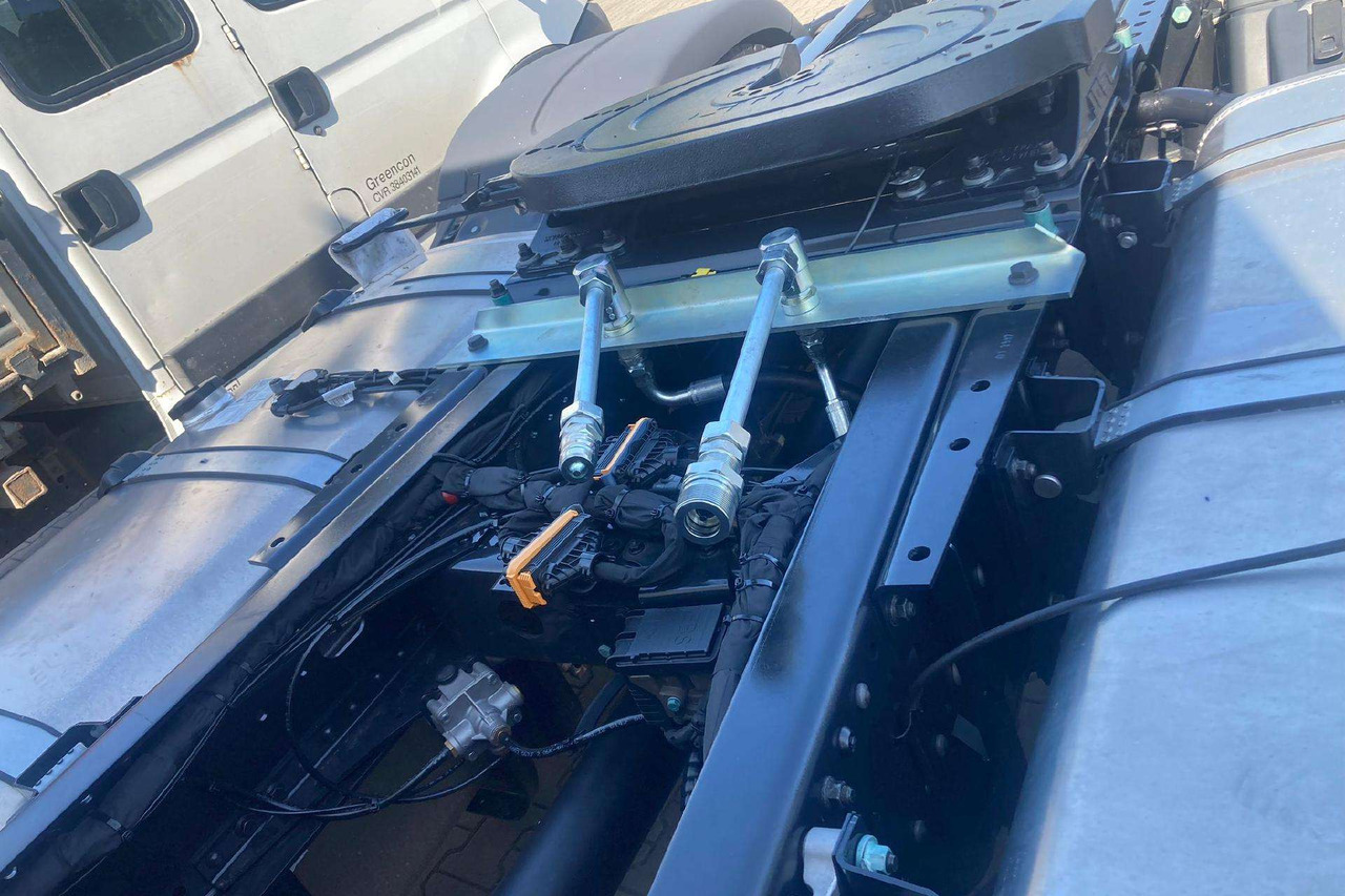 Cabeza tractora Iveco HIDRAULIA BINOTTO: foto 13 Cabeza tractora Iveco HIDRAULIA BINOTTO: foto 13