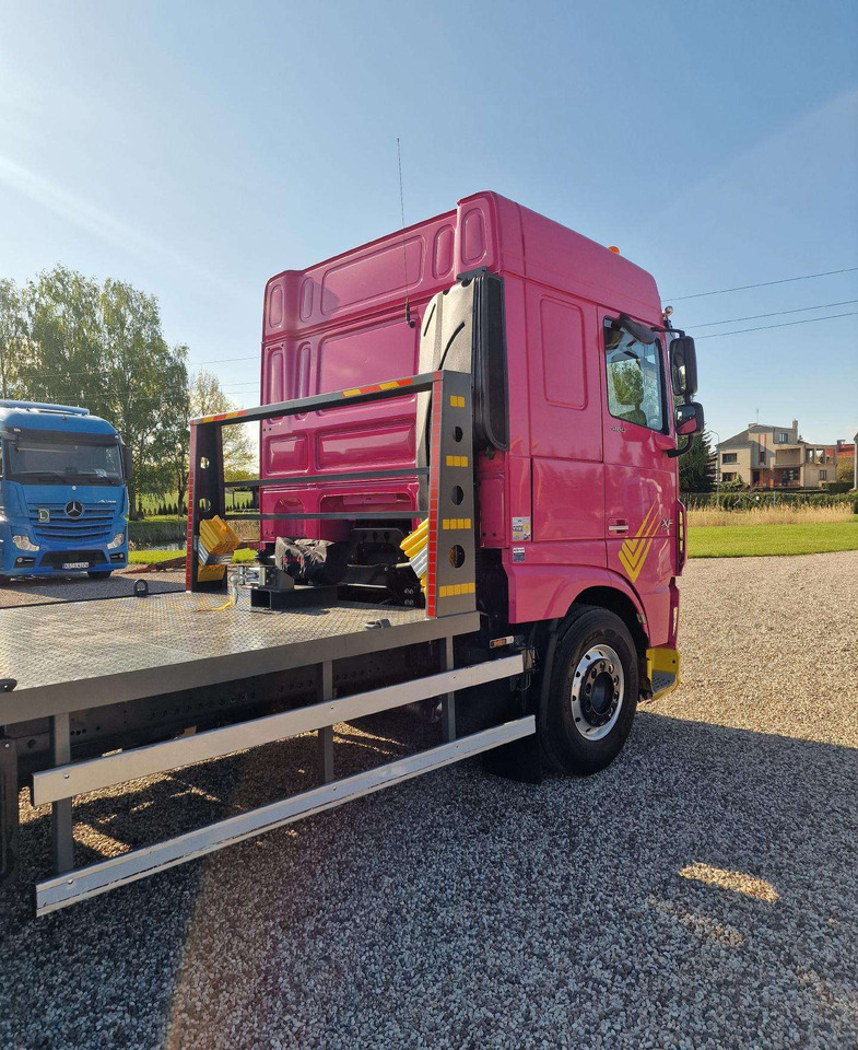 DAF XF 460 - Camión portavehículos: foto 4 DAF XF 460 - Camión portavehículos: foto 4