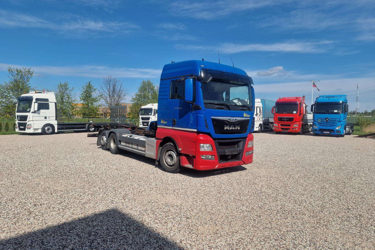 MAN TGX 26.440 - Camión portacontenedore/ Intercambiable: foto 1 MAN TGX 26.440 - Camión portacontenedore/ Intercambiable: foto 1