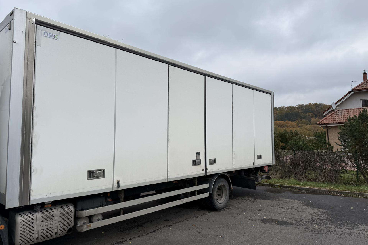 Camión caja cerrada Volvo Kėbulas: foto 9