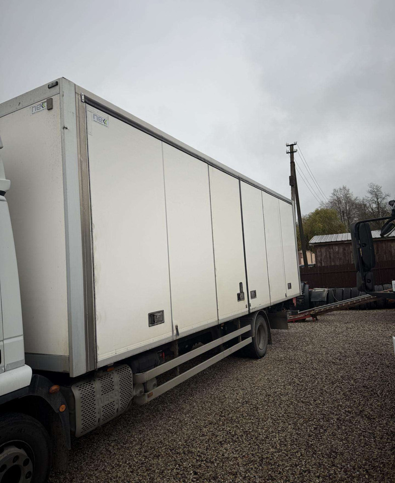 Camión caja cerrada Volvo Kėbulas: foto 6